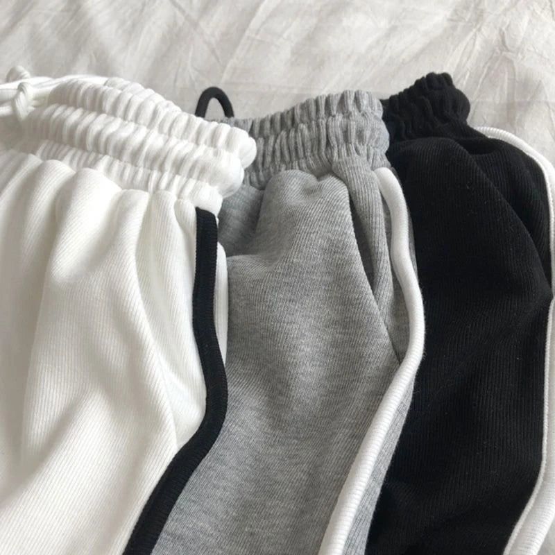 Women Striped Casual Shorts Korean Harajuku Loose All Match Sports Shorts Summer Fashion Simple Yoga Thin Mini Shorts Female